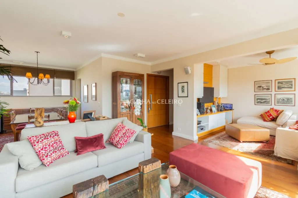 Vista incrível em localização desejada no Alto de Pinheiros. – AP7904