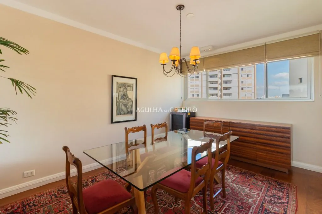 Vista incrível em localização desejada no Alto de Pinheiros. – AP7904