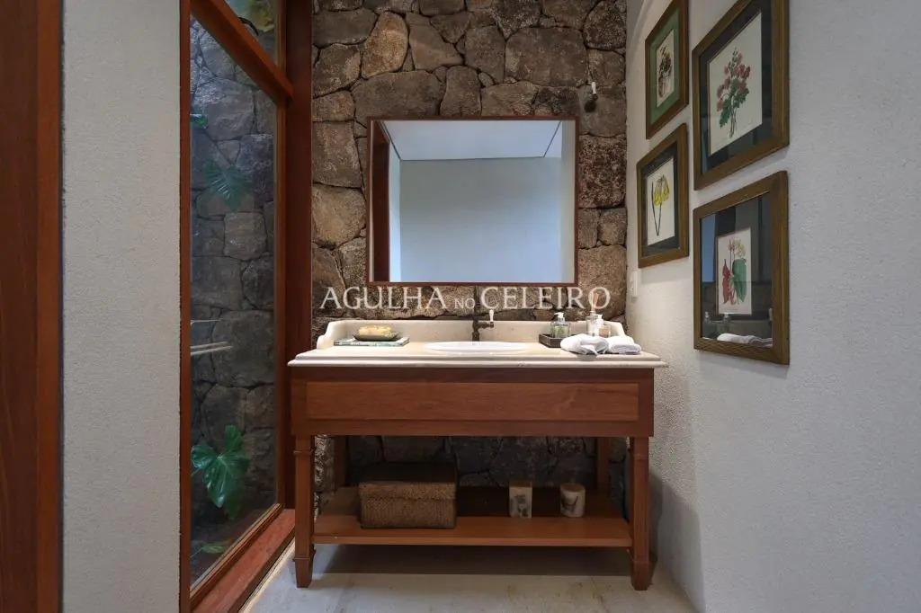 Venda/Quinta da Baroneza: magnifica casa com amplo terreno – CA0831