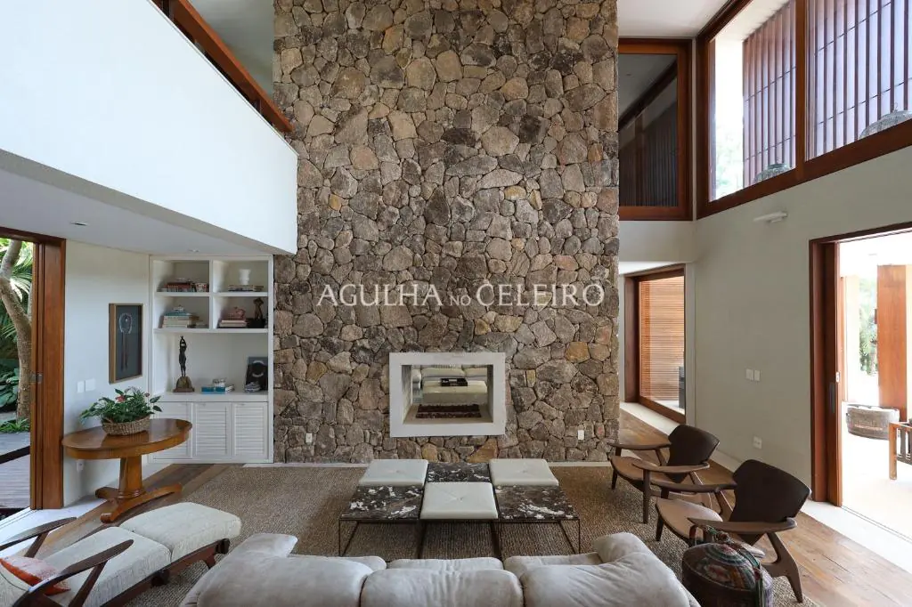 Venda/Quinta da Baroneza: magnifica casa com amplo terreno – CA0831