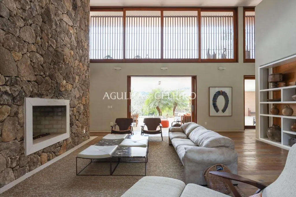 Venda/Quinta da Baroneza: magnifica casa com amplo terreno – CA0831