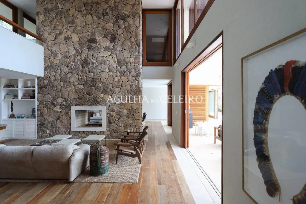 Venda/Quinta da Baroneza: magnifica casa com amplo terreno – CA0831