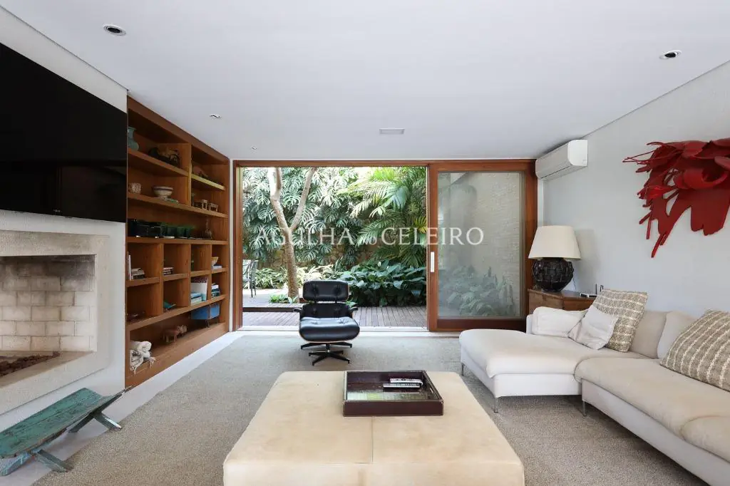 Venda/Quinta da Baroneza: magnifica casa com amplo terreno – CA0831