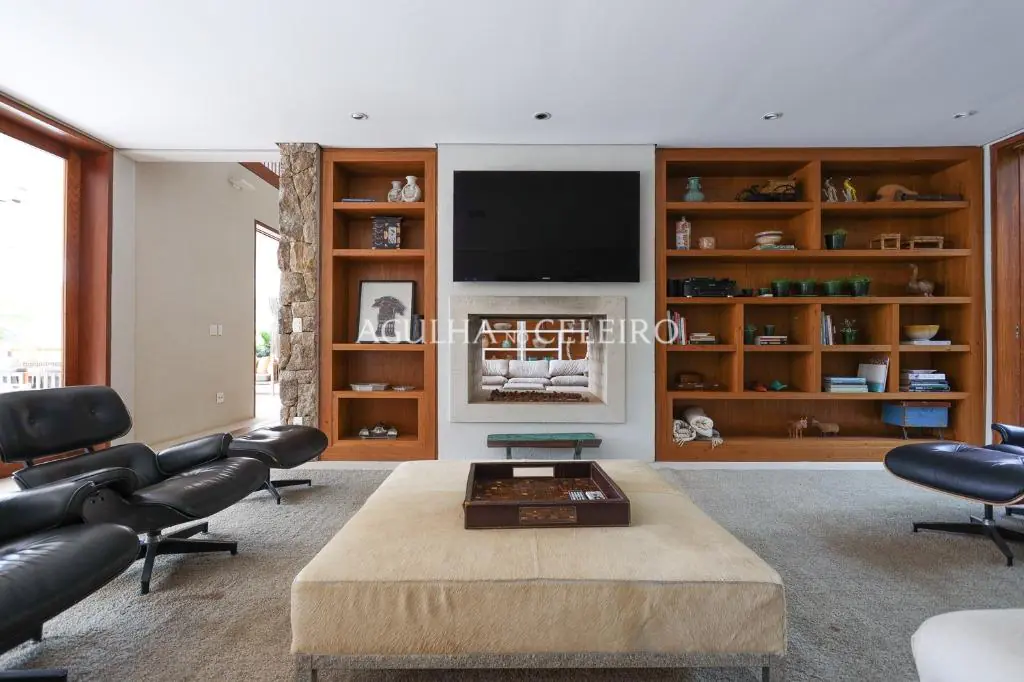 Venda/Quinta da Baroneza: magnifica casa com amplo terreno – CA0831