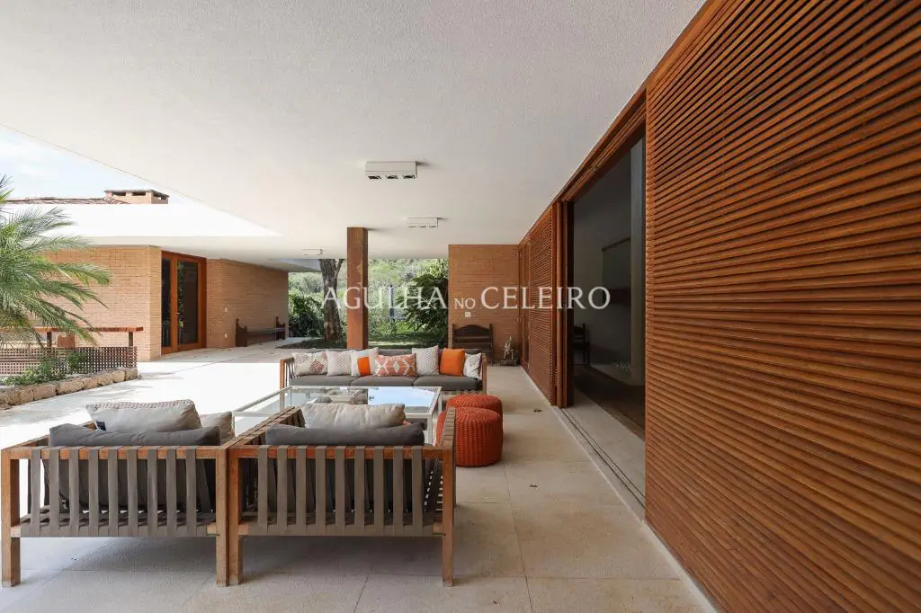 Venda/Quinta da Baroneza: magnifica casa com amplo terreno – CA0831