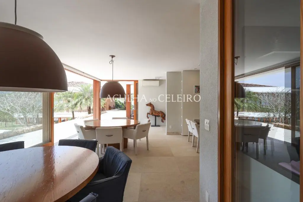 Venda/Quinta da Baroneza: magnifica casa com amplo terreno – CA0831