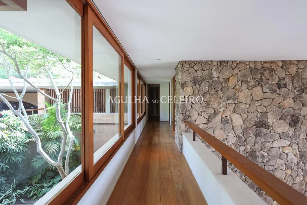 Venda/Quinta da Baroneza: magnifica casa com amplo terreno – CA0831