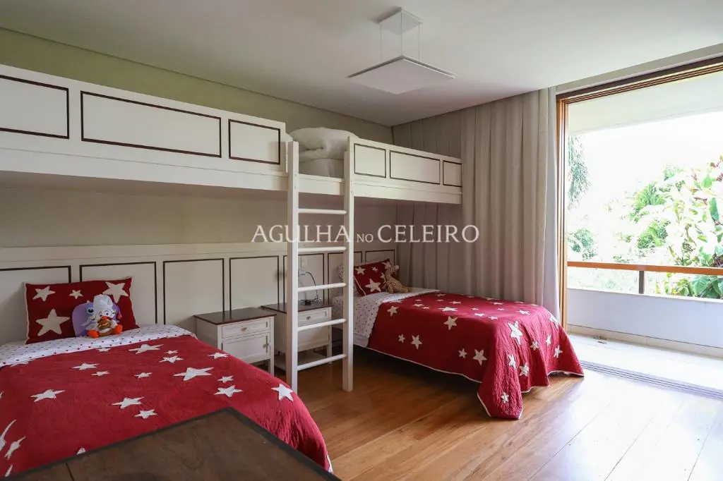 Venda/Quinta da Baroneza: magnifica casa com amplo terreno – CA0831