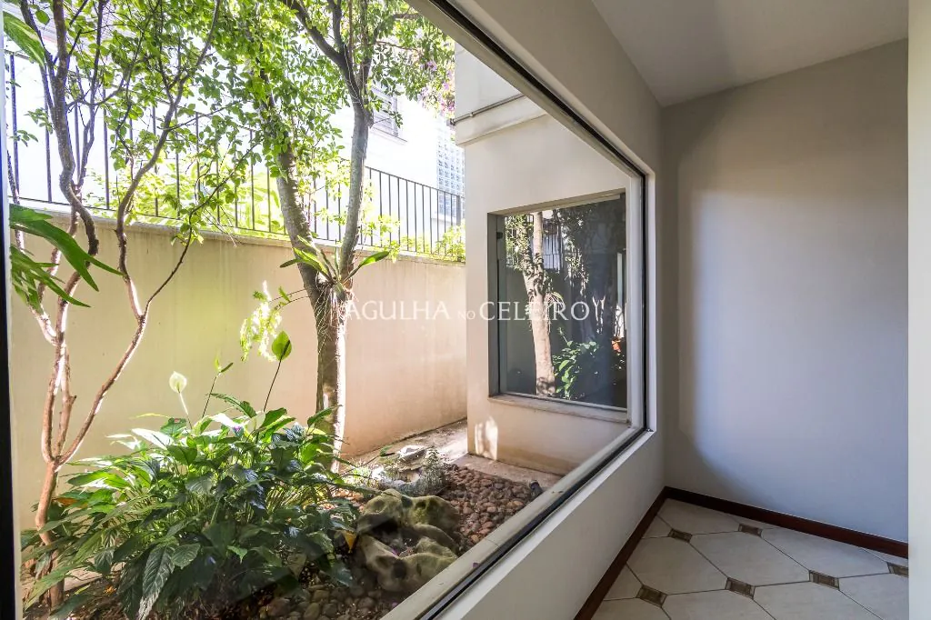 Venda/Moema: Excelente Localização! – CA1014