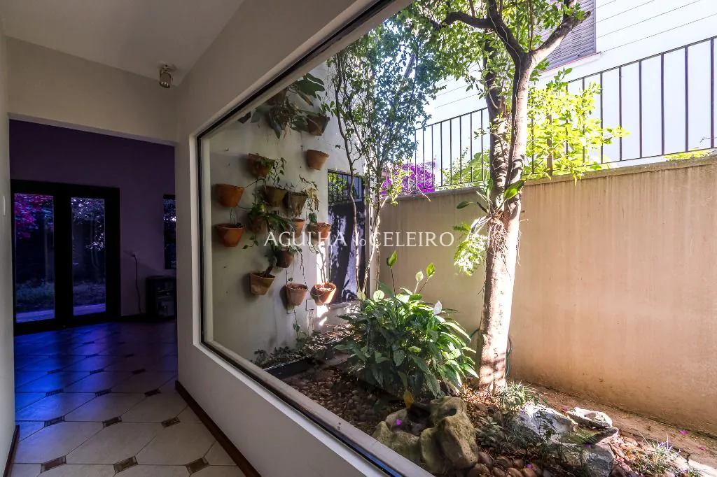 Venda/Moema: Excelente Localização! – CA1014