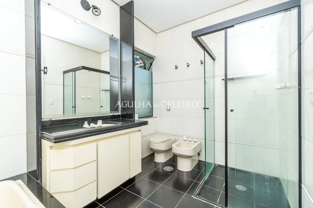 Venda/Moema: Excelente Localização! – CA1014