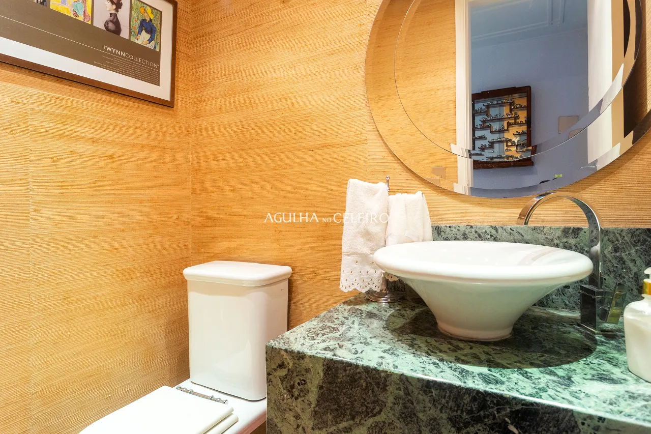 Venda/Moema: Andar alto, amplo e com luminosidade garantida. – 10166