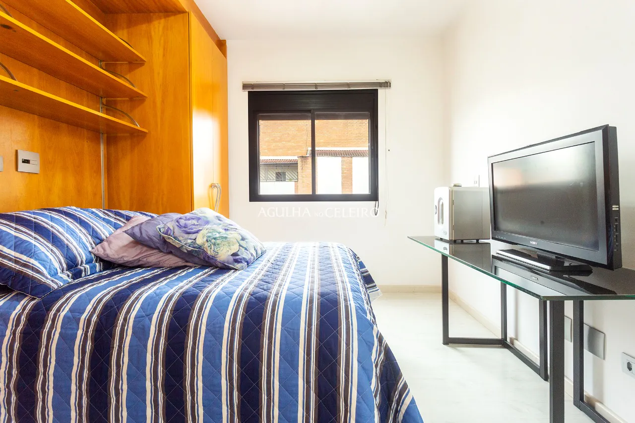 Venda/Moema: Andar alto, amplo e com luminosidade garantida. – 10166