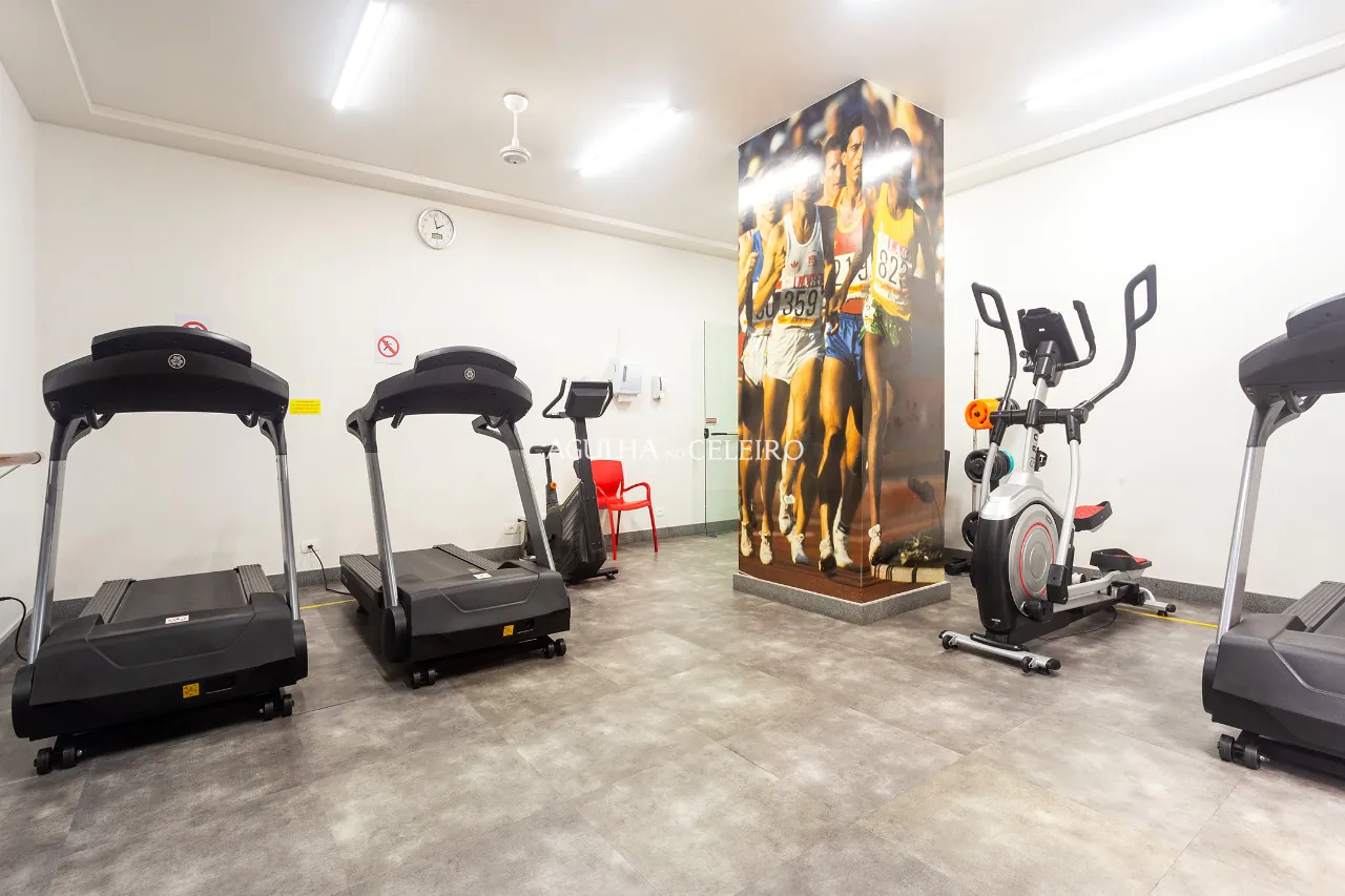 Venda/Moema: Andar alto, amplo e com luminosidade garantida. – 10166