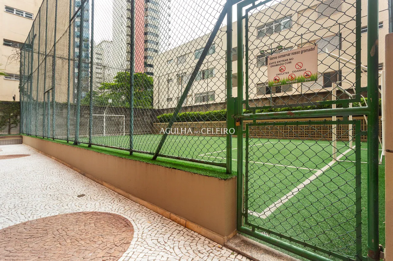 Venda/Moema: Andar alto, amplo e com luminosidade garantida. – 10166