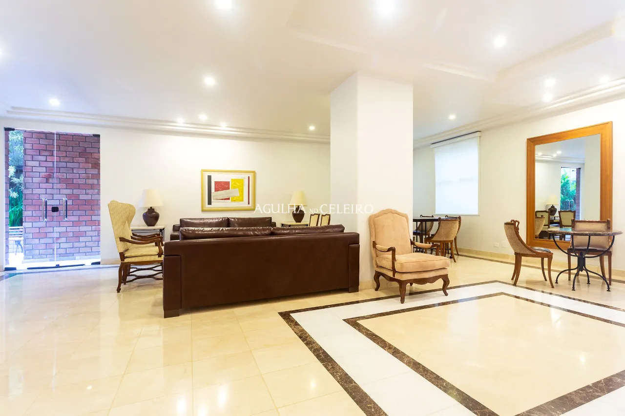 Venda/Moema: Andar alto, amplo e com luminosidade garantida. – 10166