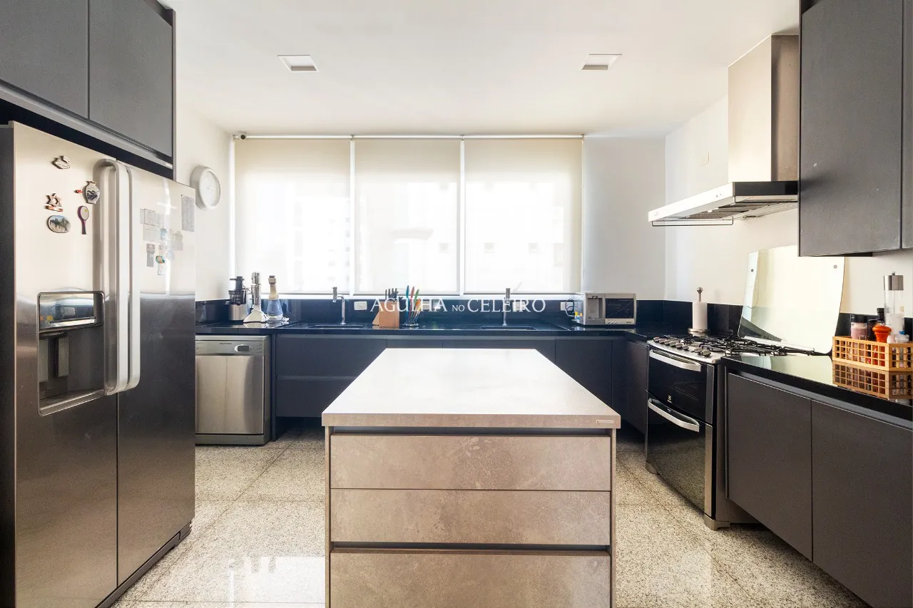 Venda/Itaim Bibi: Linda Cobertura no melhor do Itaim Bibi! – 12730