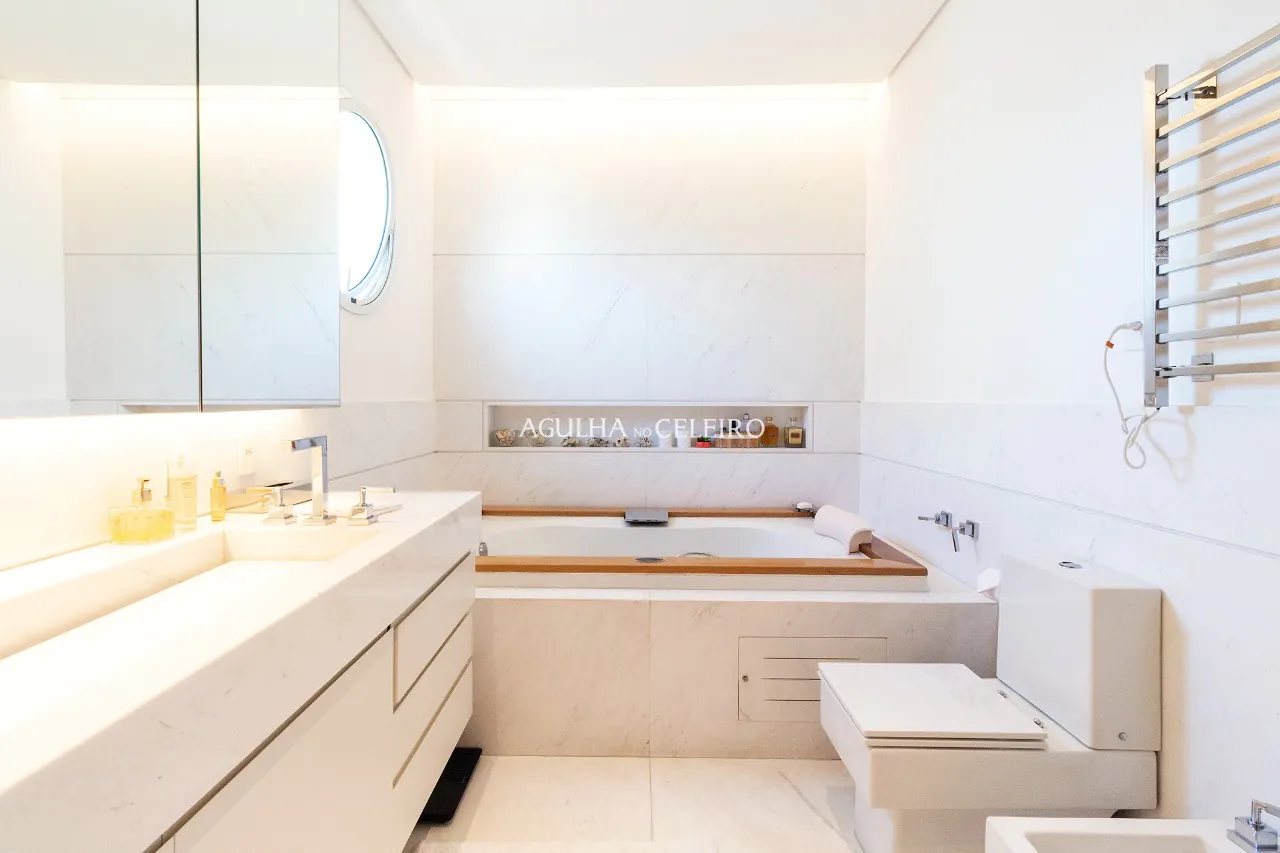 Venda/Itaim Bibi: Linda Cobertura no melhor do Itaim Bibi! – 12730