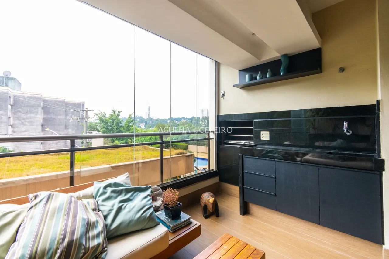 Apê com “cara” de casa e vista para copa das árvores à venda na Vila Madalena – 13179 - DSC_3261