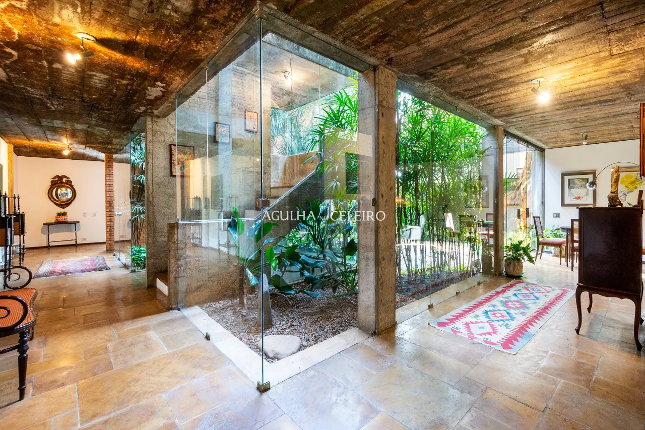Casa com design robusto assinada por Carlos Bratke para venda ou locação no Jardim Guedala – 13371 - DSC_9466