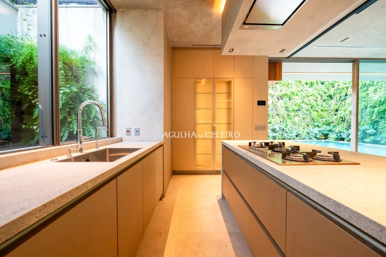 Casa com projeto maravilhoso no Jardim América – 13528