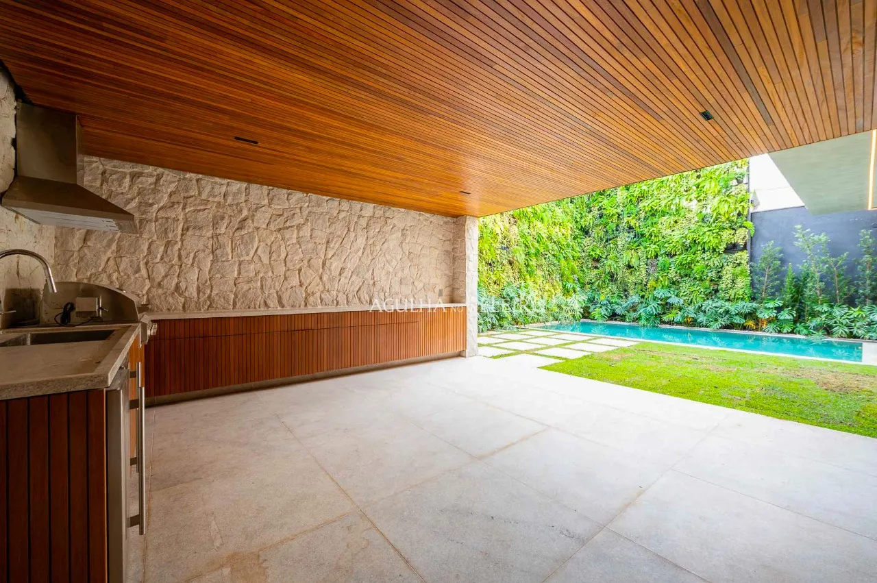 Casa com projeto maravilhoso no Jardim América – 13528