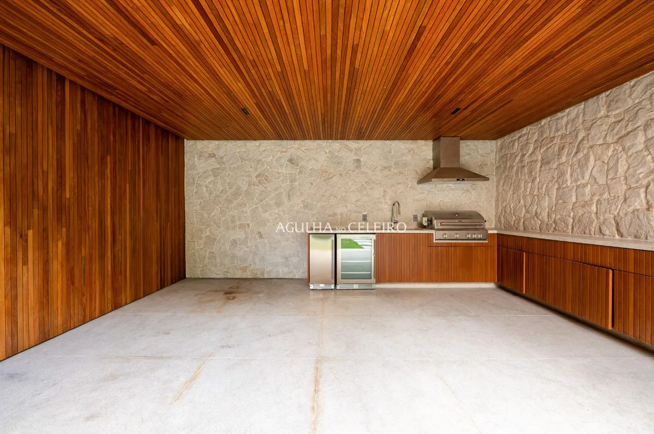 Casa com projeto maravilhoso no Jardim América – 13528