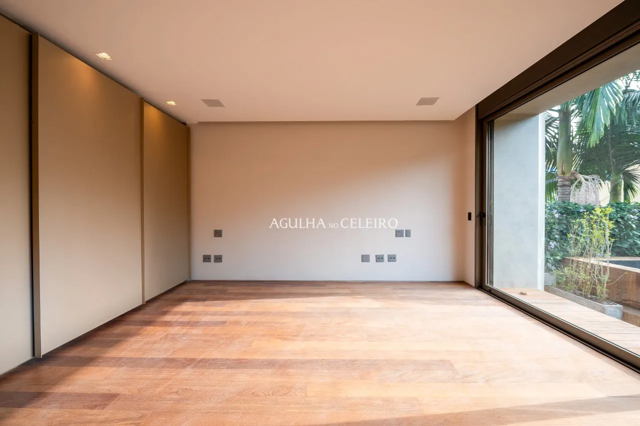 Casa com projeto maravilhoso no Jardim América – 13528