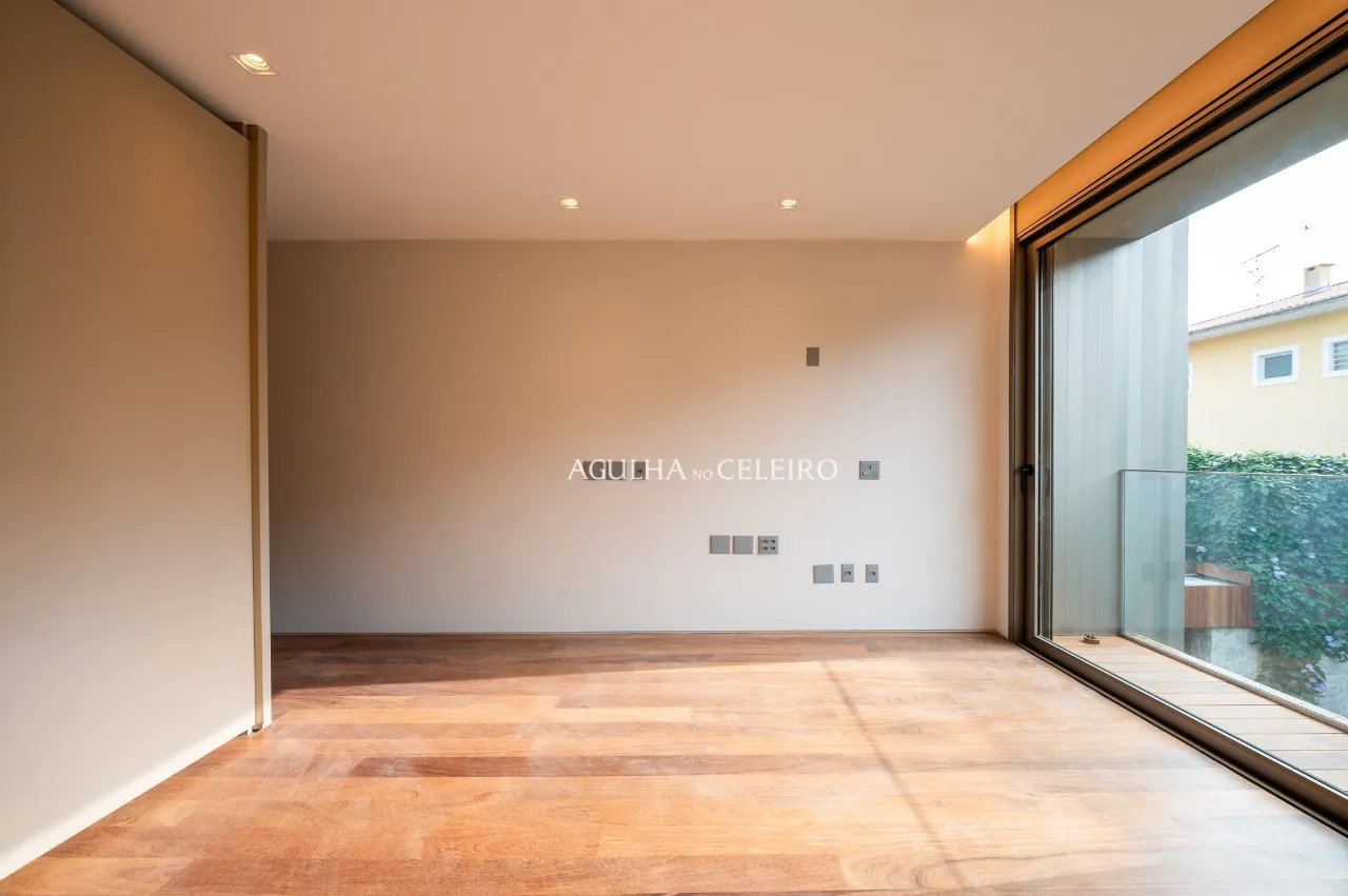 Casa com projeto maravilhoso no Jardim América – 13528