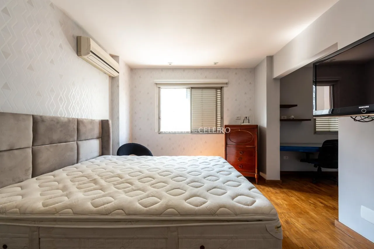 Apartamento com muita luz e uma varandinha charmosa à venda no Itaim Bibi. – 8870