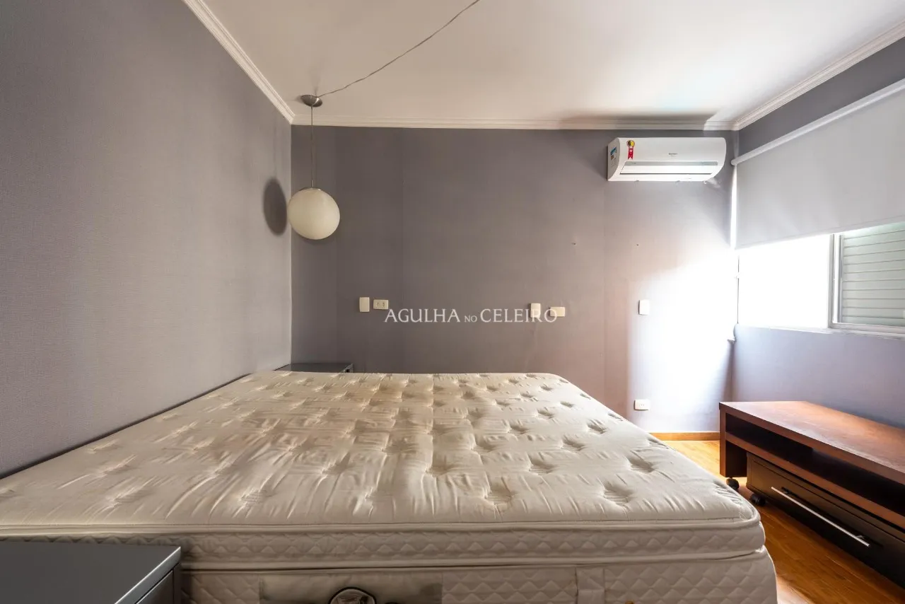 Apartamento com muita luz e uma varandinha charmosa à venda no Itaim Bibi. – 8870