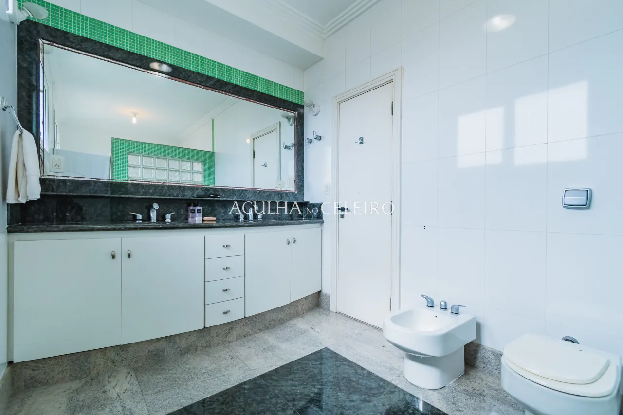 Venda/Jardim Guedala: Casa em rua tranquila. – 9296 - 9296_COMLOGO-50