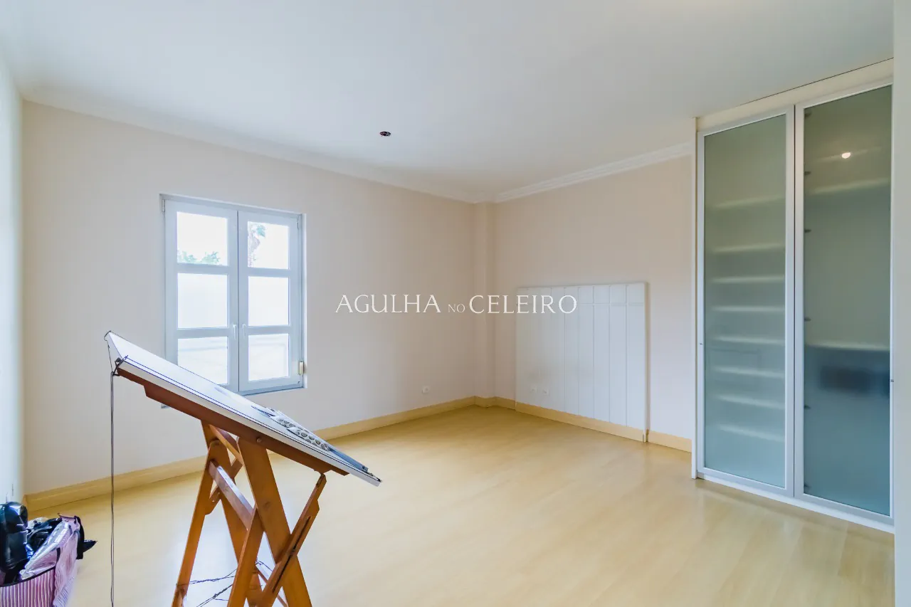 Venda/Jardim Guedala: Casa em rua tranquila. – 9296 - 9296_COMLOGO-57