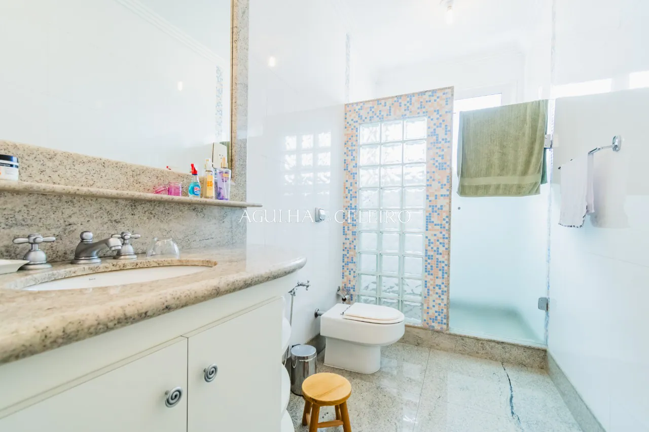 Venda/Jardim Guedala: Casa em rua tranquila. – 9296 - 9296_COMLOGO-62