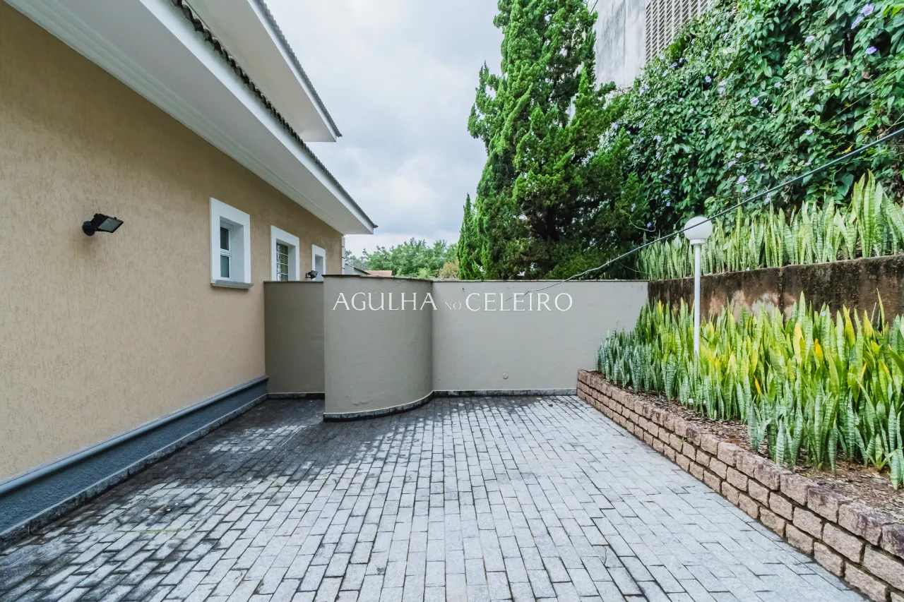 Venda/Jardim Guedala: Casa em rua tranquila. – 9296 - 9296_COMLOGO-26