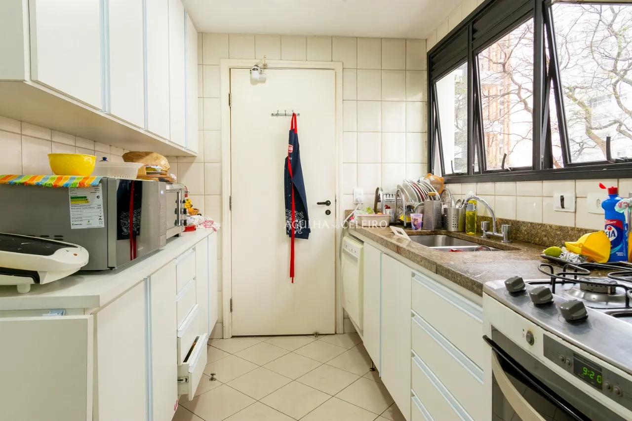 Venda/Locação/Campo Belo : Esperando o seu decorador! – 9909