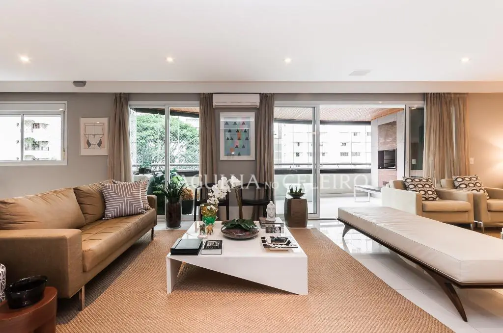 Venda/Moema: reforma irretocável e muito conforto! – AP4085