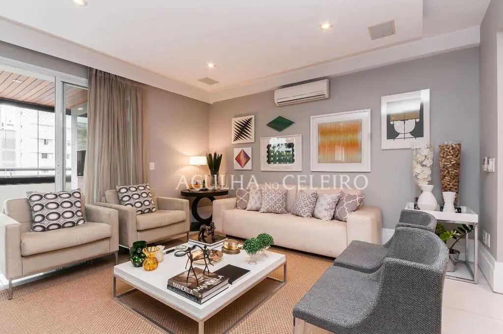 Venda/Moema: reforma irretocável e muito conforto! – AP4085