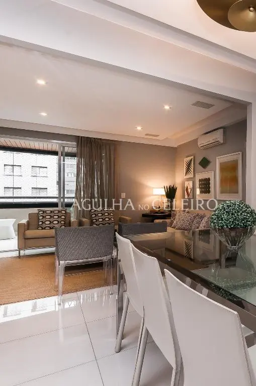 Venda/Moema: reforma irretocável e muito conforto! – AP4085