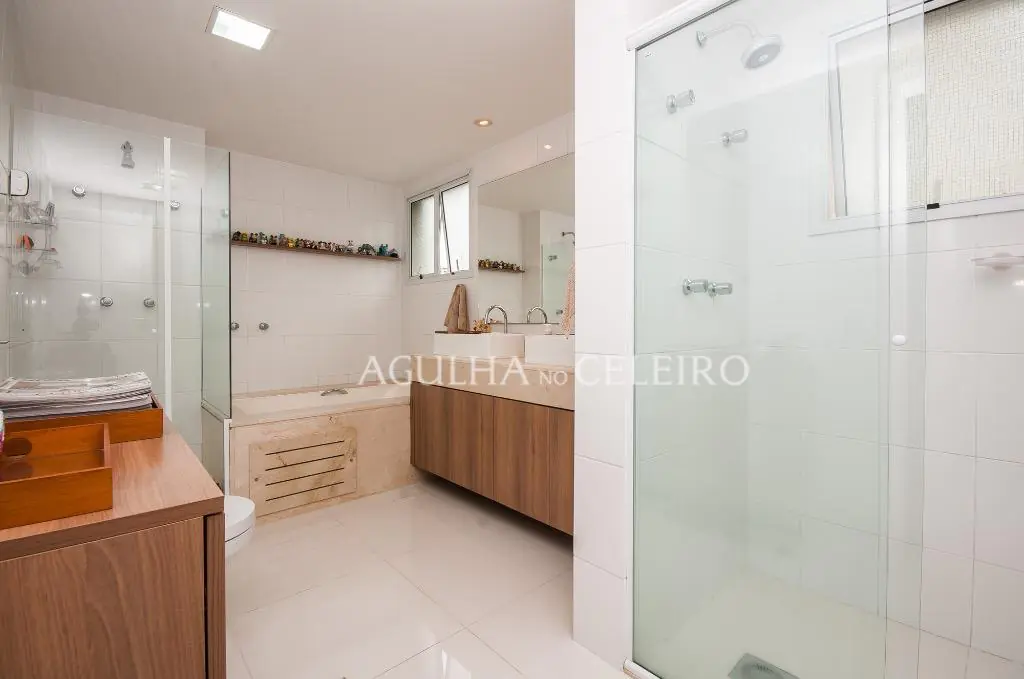 Venda/Moema: reforma irretocável e muito conforto! – AP4085