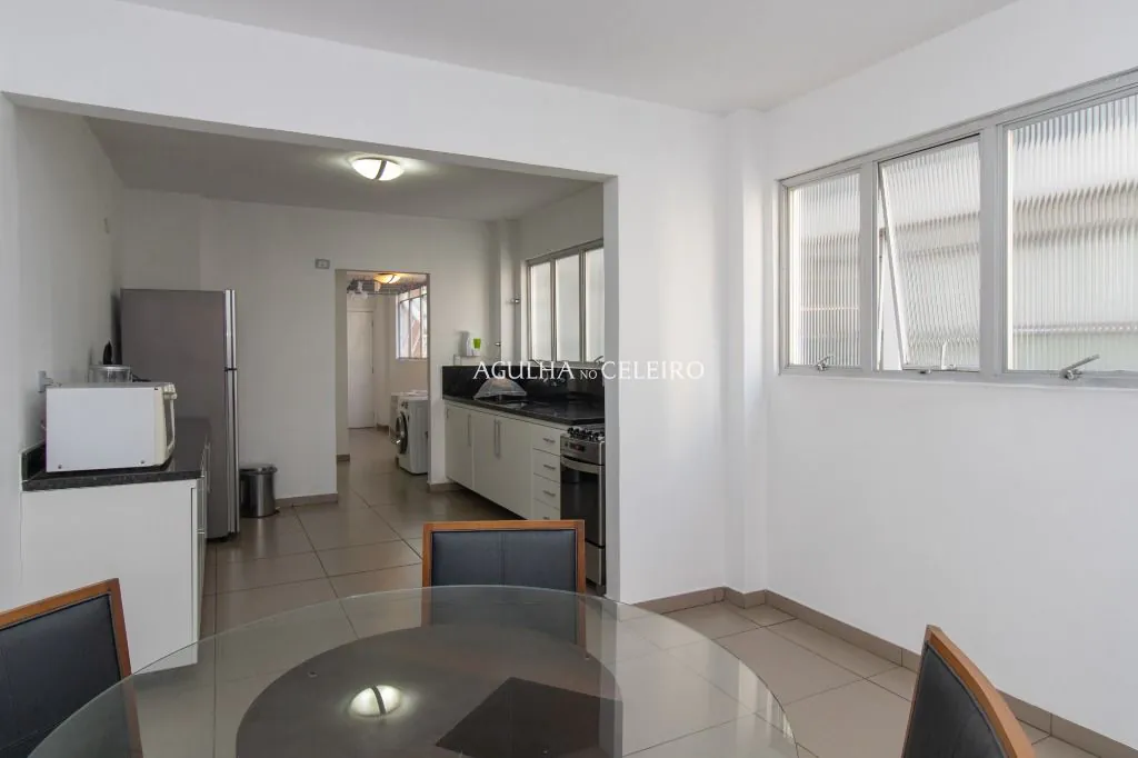 Venda/Jardim Paulista: Apartamento muito amplo. – AP7752