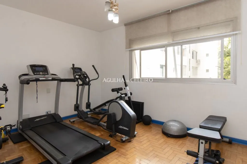 Venda/Jardim Paulista: Apartamento muito amplo. – AP7752