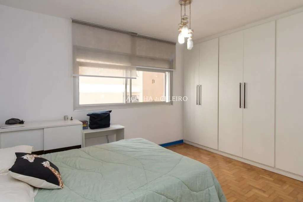 Venda/Jardim Paulista: Apartamento muito amplo. – AP7752