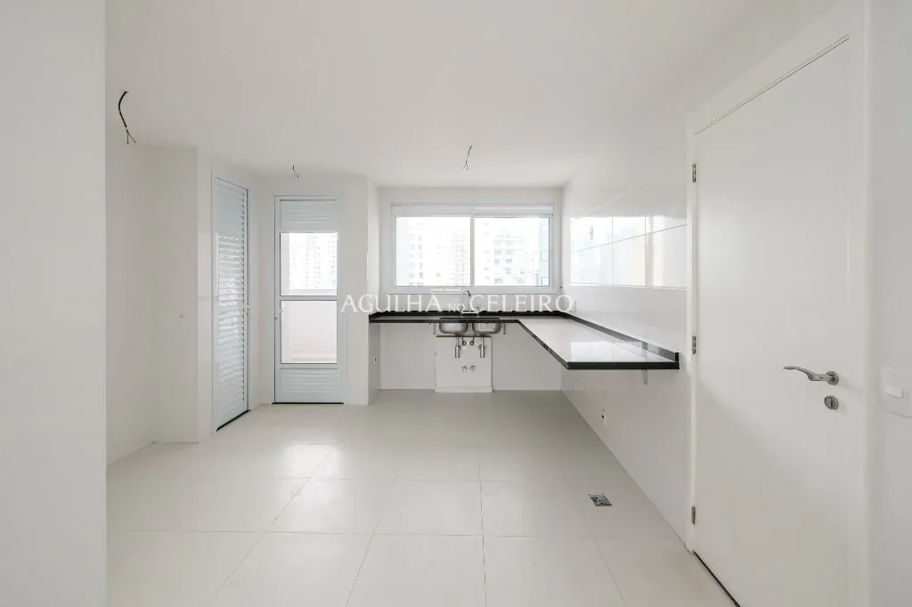 Venda/Moema: Vista e localização espetacular – AP8566