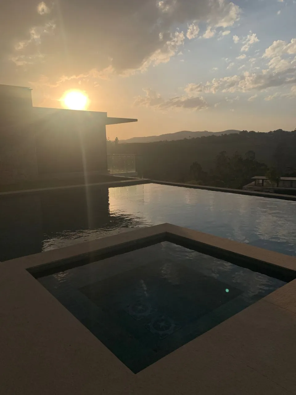 Venda/Quinta da Baroneza: sua vida no campo com projeto moderno e contemporâneo! – CA0936