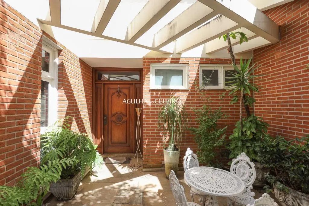 Venda/Pinheiros: Casa ampla e aconchegante! – CA0940