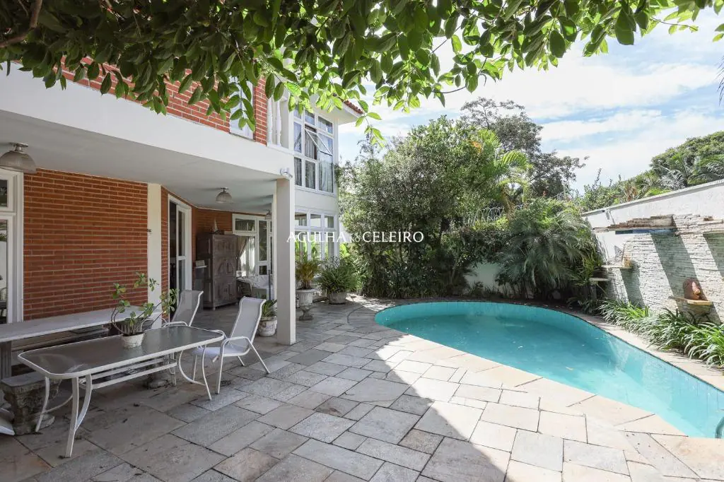 Venda/Pinheiros: Casa ampla e aconchegante! – CA0940