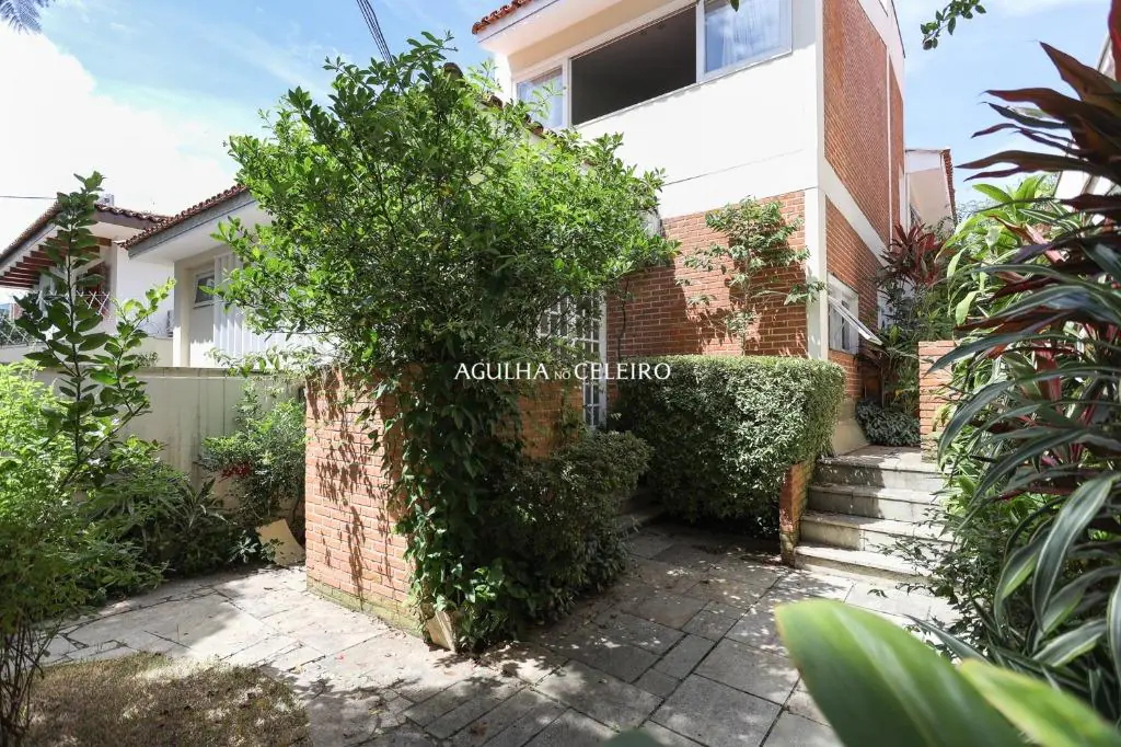 Venda/Pinheiros: Casa ampla e aconchegante! – CA0940