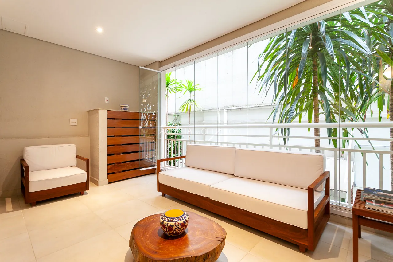 Venda/Vila Nova Conceição: Varanda deliciosa e muita luz natural! – 10061 - _MG_6641