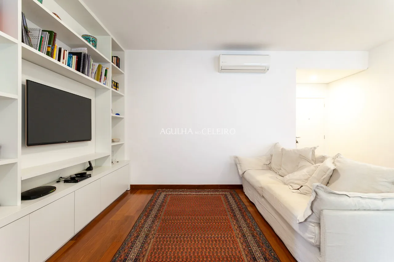 Venda/Vila Nova Conceição: Varanda deliciosa e muita luz natural! – 10061 - _MG_6550